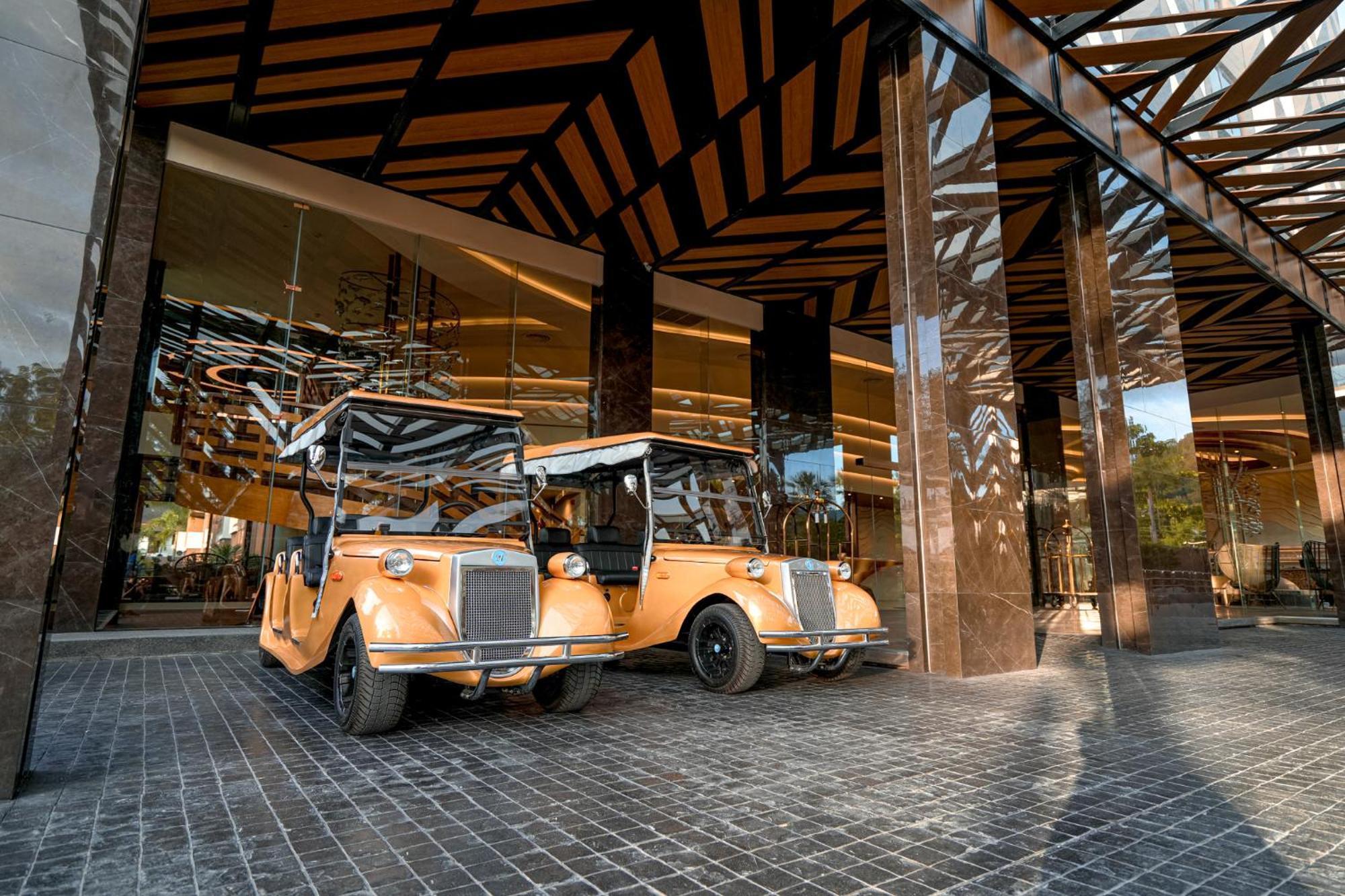 The Marin Phuket Kamala Beach Exterior photo
